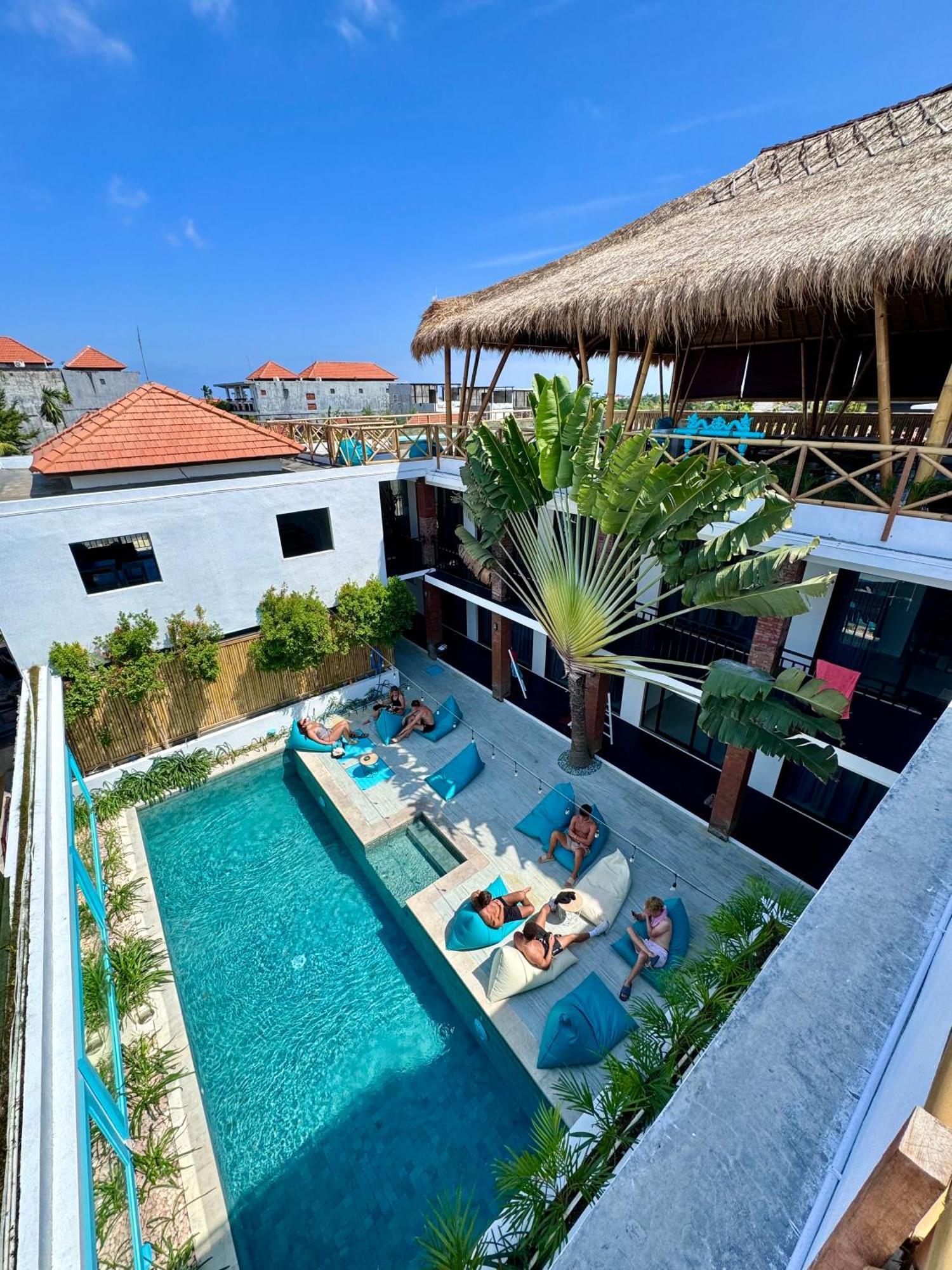 Canggu Central Hostel Экстерьер фото