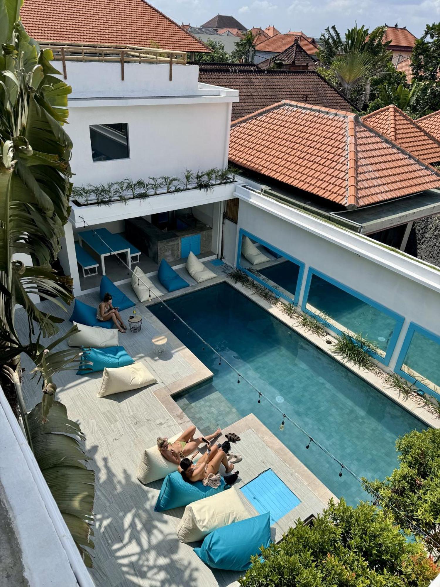 Canggu Central Hostel Экстерьер фото